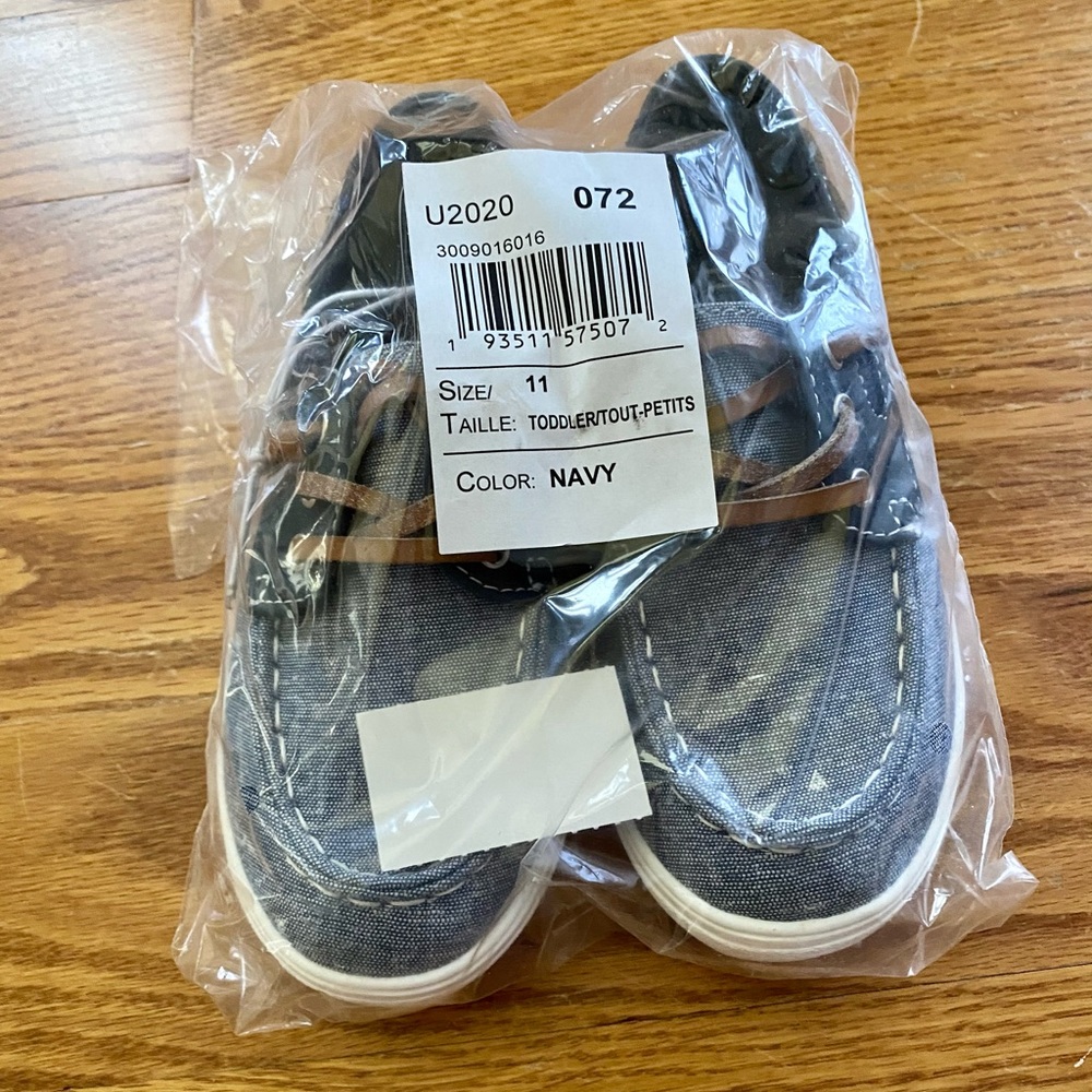 NWT Children’s Place Boys Boat Shoes Size 11 - Picture 4 of 4